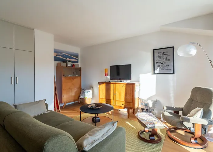 Lumineux, Parking - 6 Pers. A - Fr-1-319-631